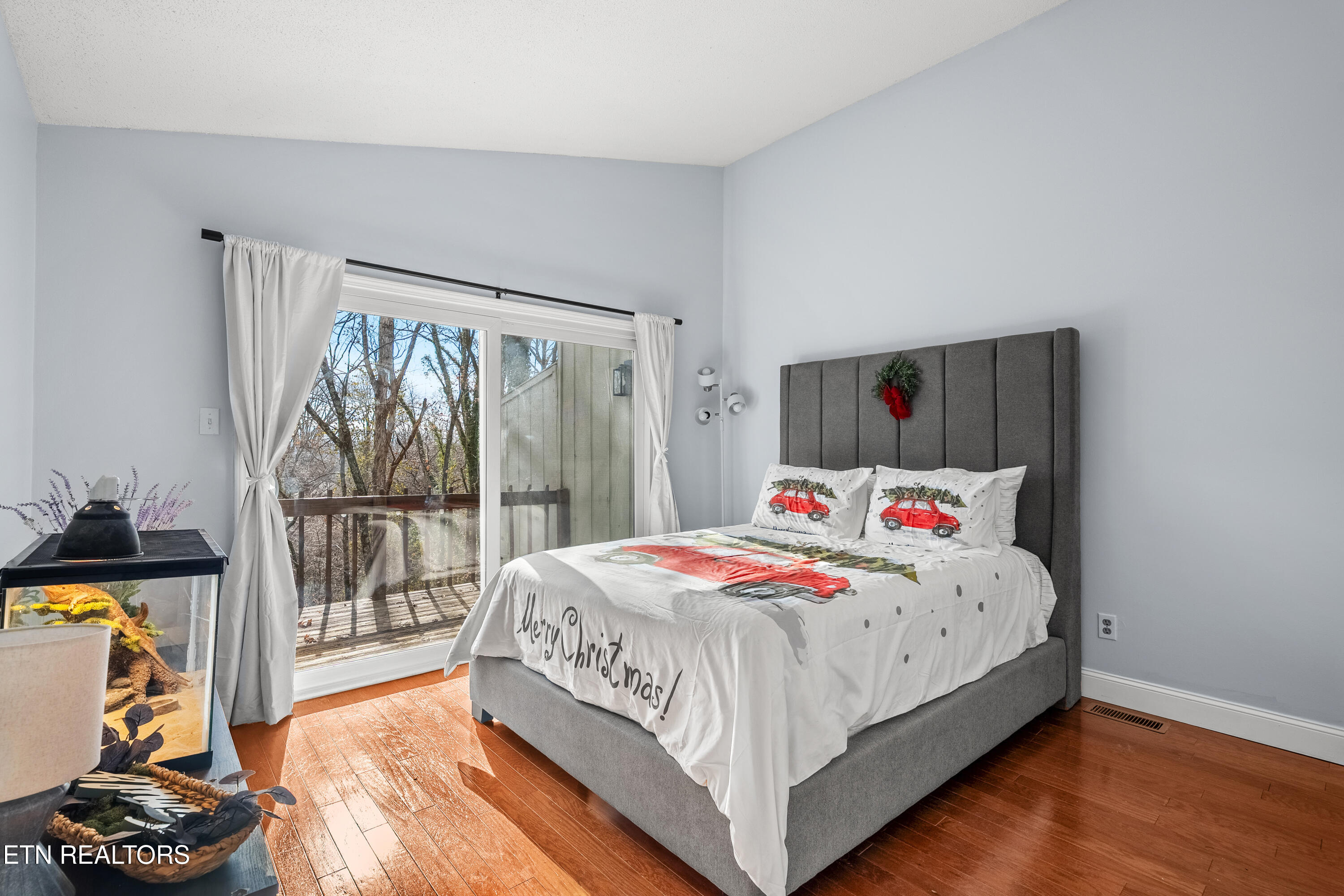 1900 Ridgecrest Drive, Unit 303 Knoxville, TN 37918 - Photo 19 of 25 Bedroom 2