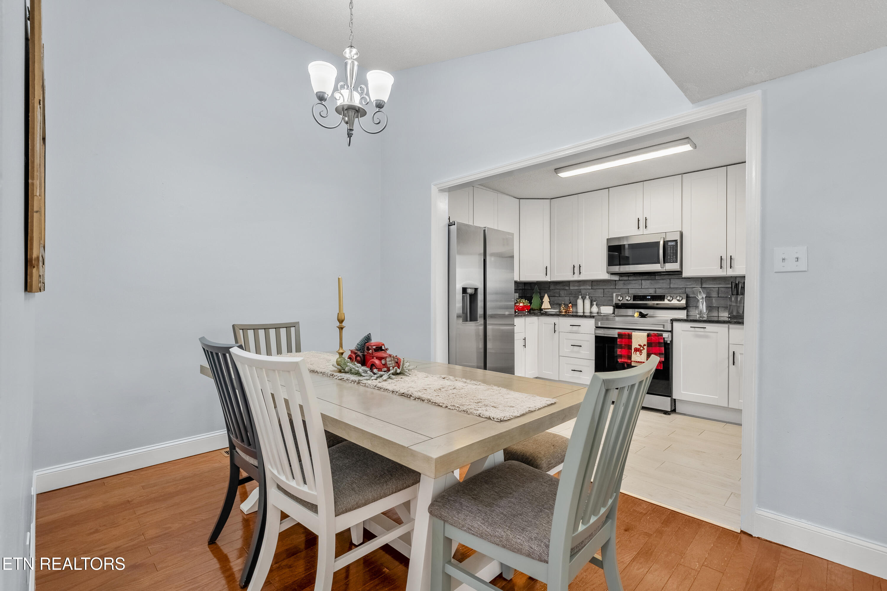 1900 Ridgecrest Drive, Unit 303 Knoxville, TN 37918 - Photo 7 of 25 Dining/Kitchen