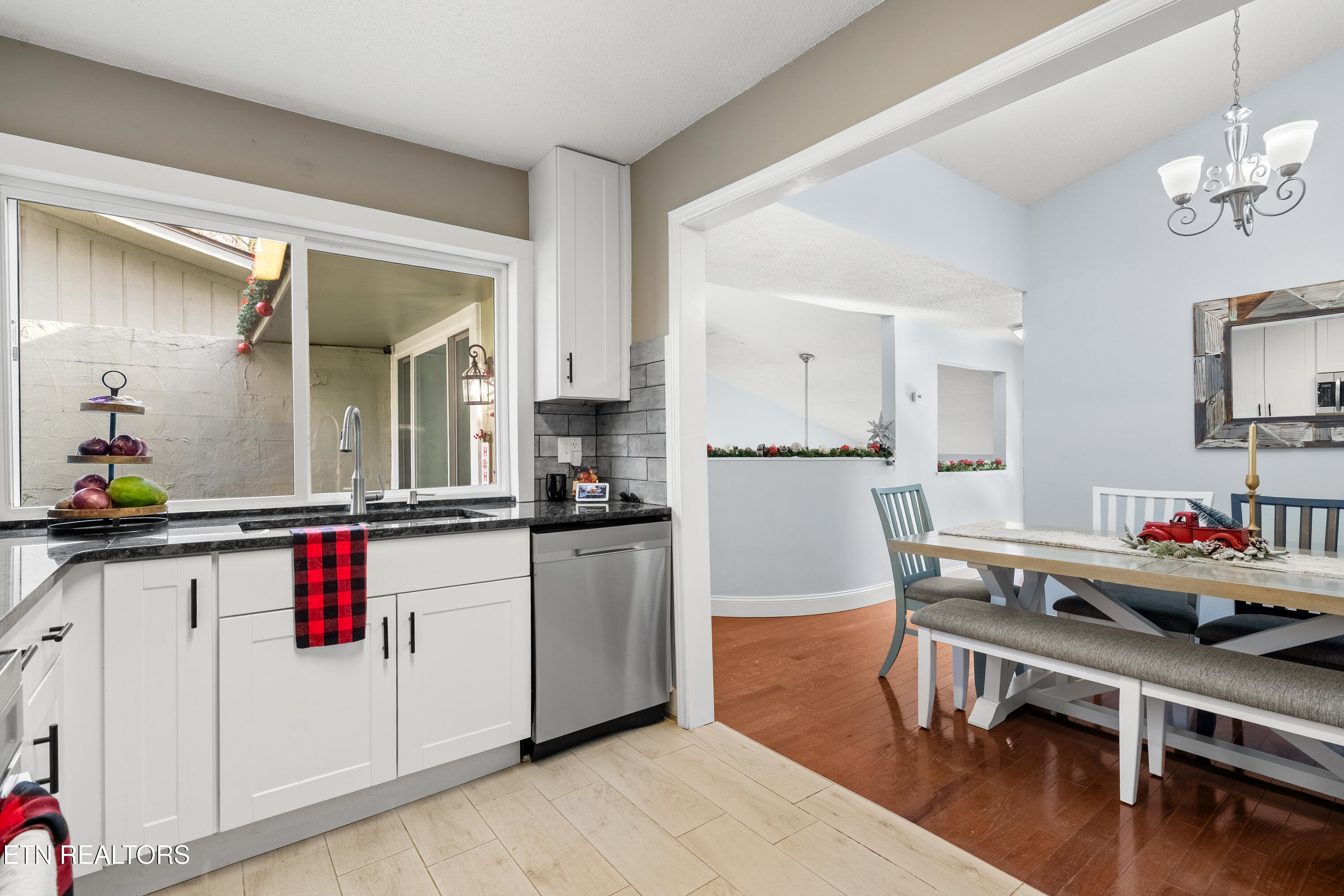 1900 Ridgecrest Drive, Unit 303 Knoxville, TN 37918 - Photo 9 of 25 Kitchen