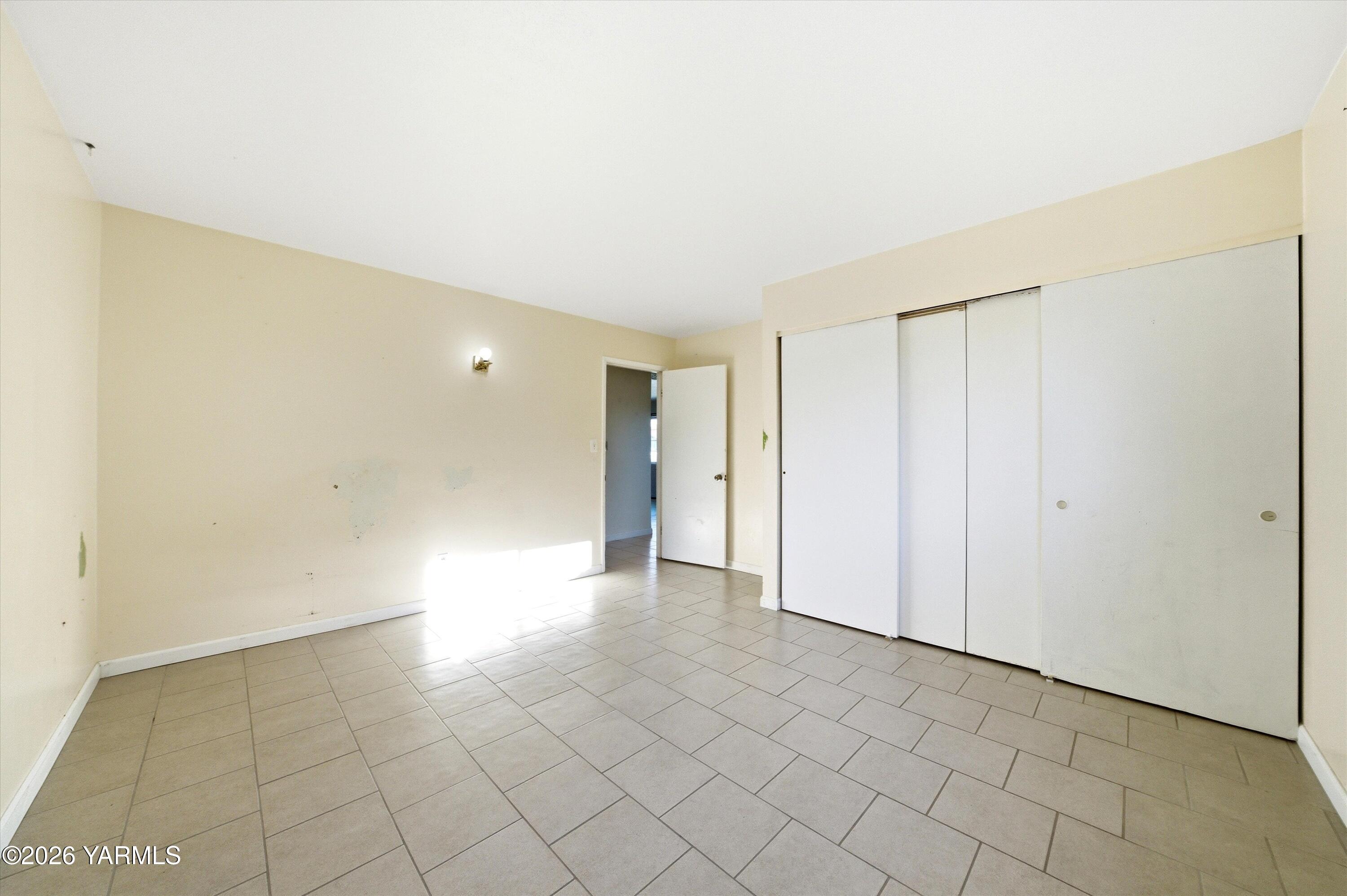 303 West 9th Street Wapato, WA 98951 - Photo 9 of 16 09-7R506439