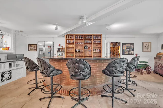 a view of a livingroom and dining room