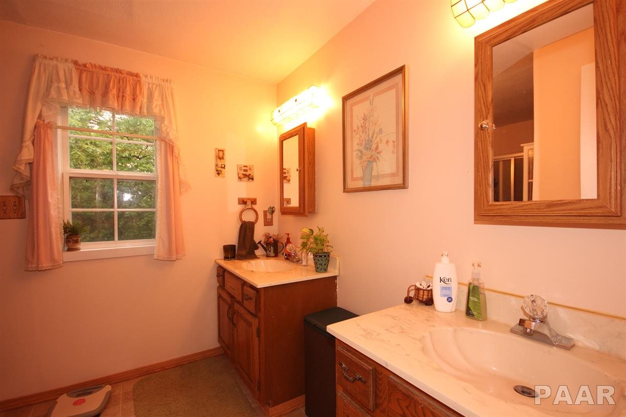 772 Washburn Road Washburn, IL 61570 - Photo 12 of 25