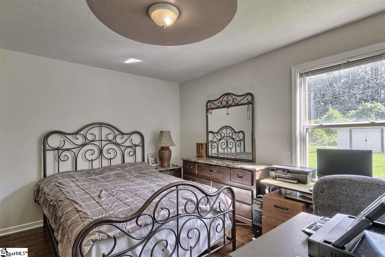 214 Georgetown Road Easley, SC 29640 - Photo 16 of 26