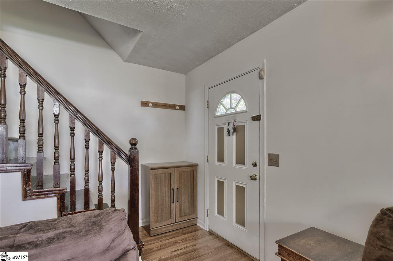 214 Georgetown Road Easley, SC 29640 - Photo 4 of 26