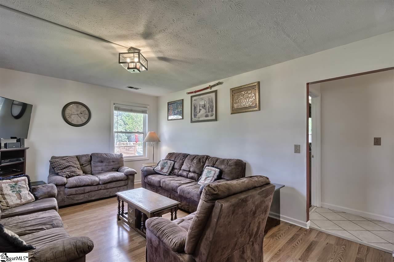 214 Georgetown Road Easley, SC 29640 - Photo 5 of 26