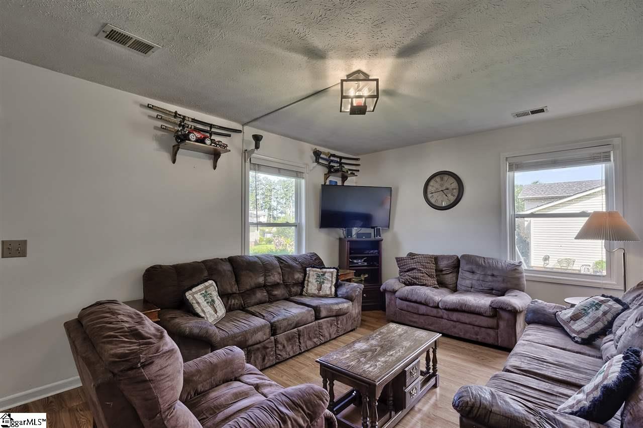 214 Georgetown Road Easley, SC 29640 - Photo 6 of 26