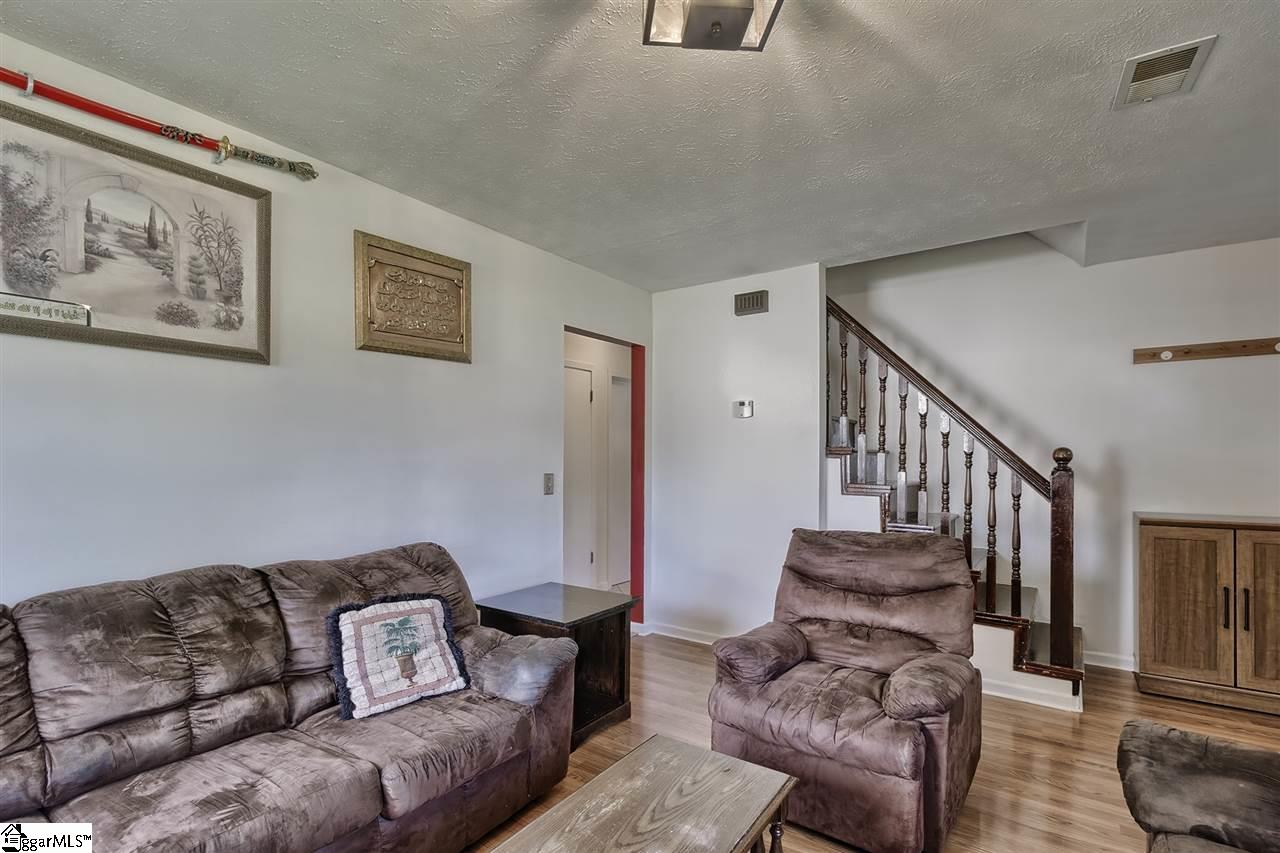 214 Georgetown Road Easley, SC 29640 - Photo 7 of 26