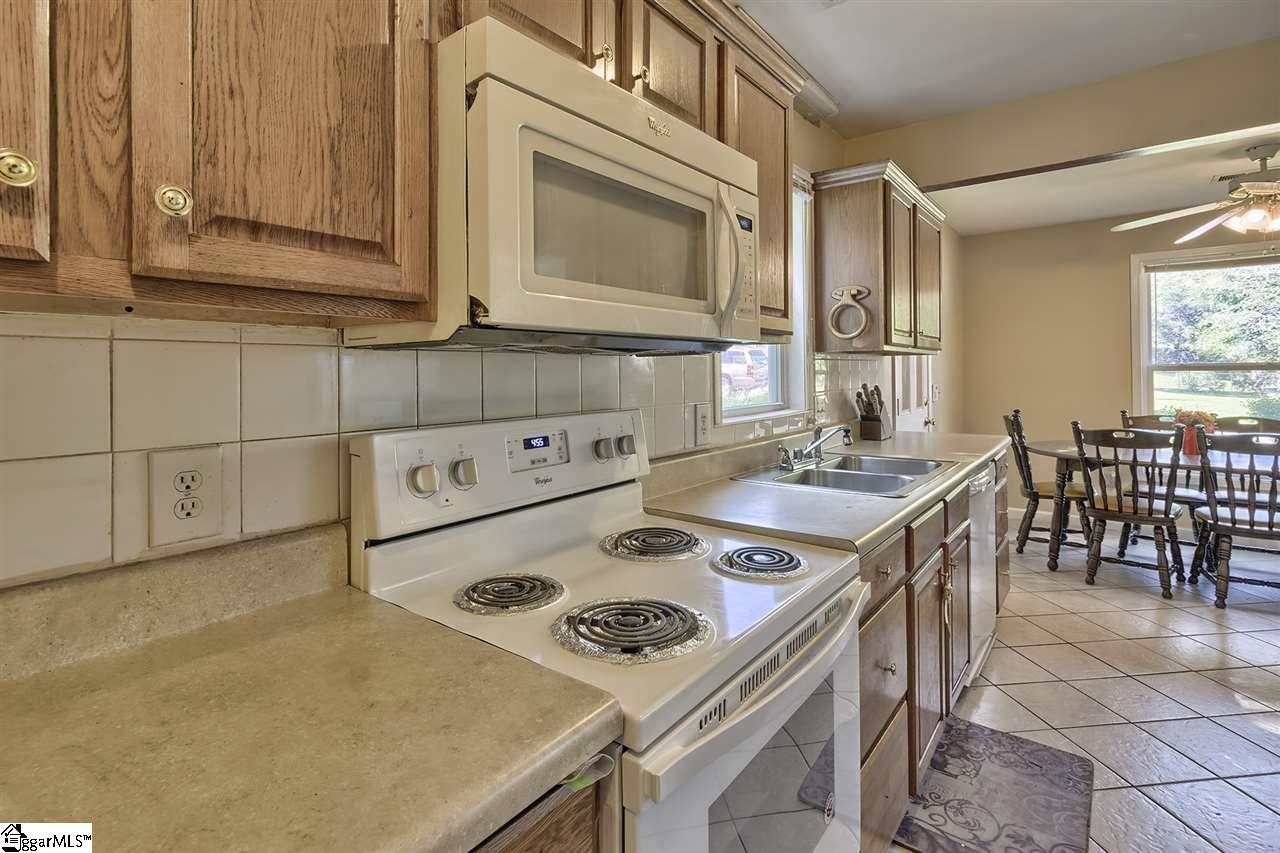 214 Georgetown Road Easley, SC 29640 - Photo 8 of 26