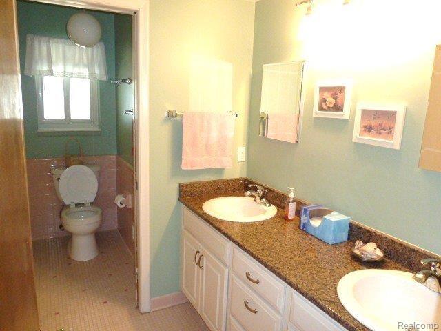 7271 Riverside Drive Algonac, MI 48001 - Photo 17 of 17 P1010896.JPG