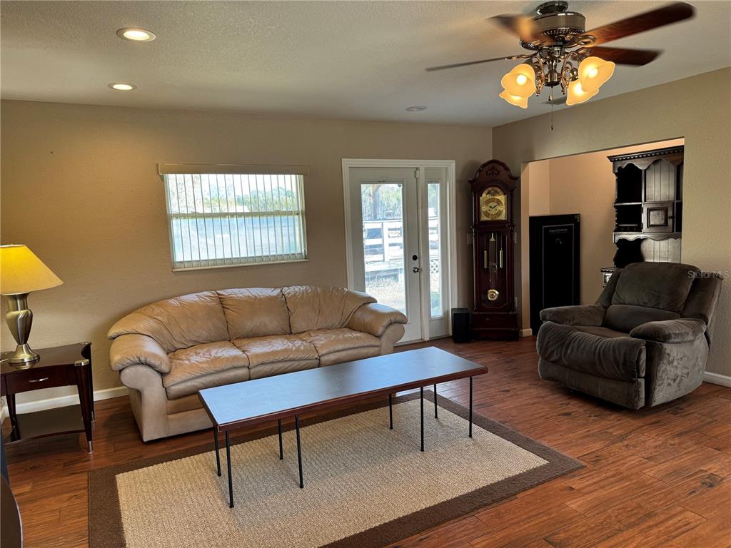 5333 Deeson Road Lakeland, FL 33810 - Photo 14 of 44 a living room with furniture and a large window