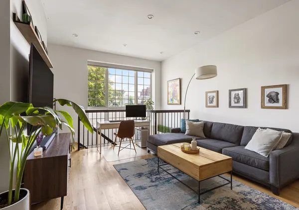 $890,000 | 5-30 47th Avenue, Unit 1A | Long Island City