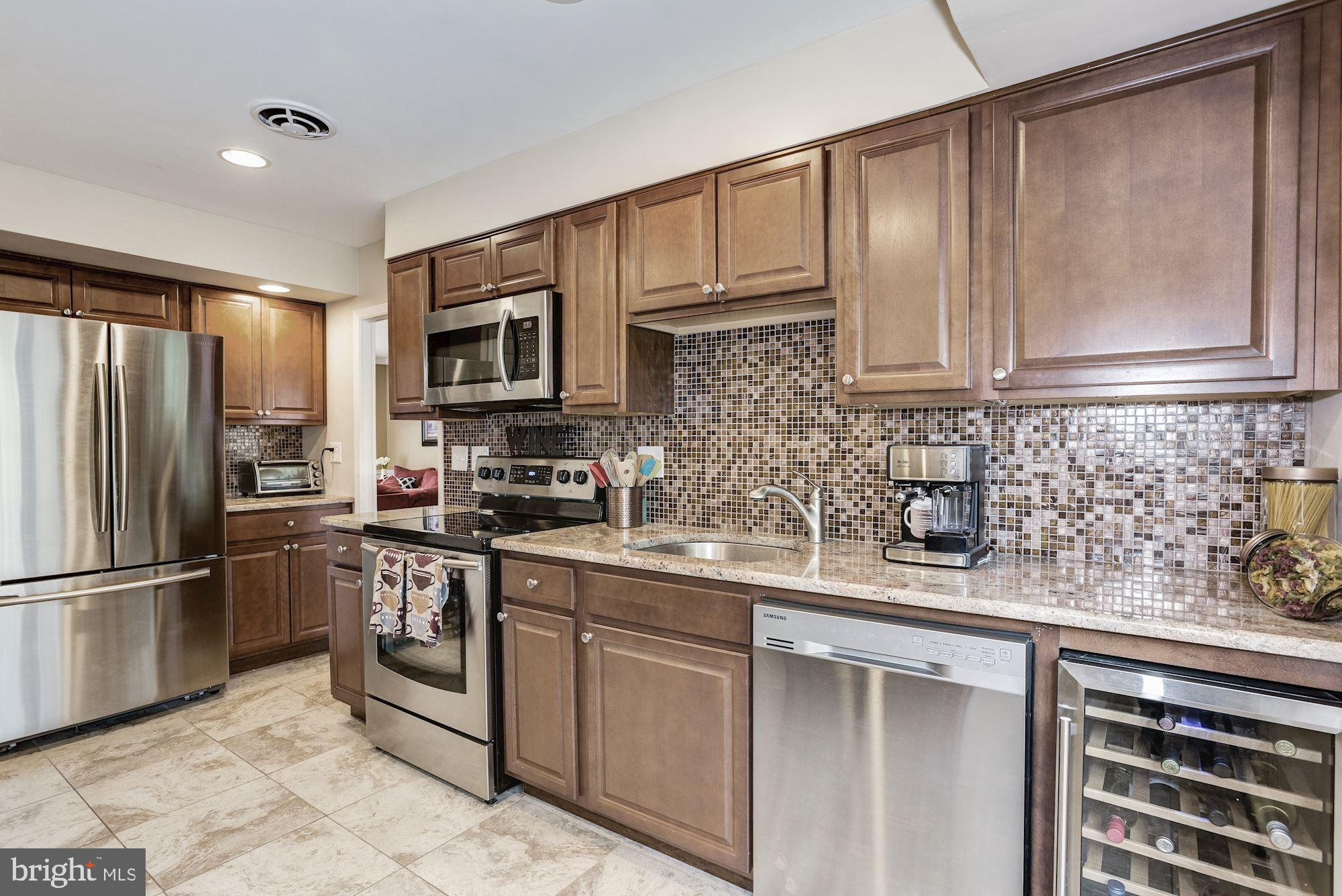 17 Papermill Road Cherry Hill, NJ 08003 - Photo 17 of 41 Kitchen