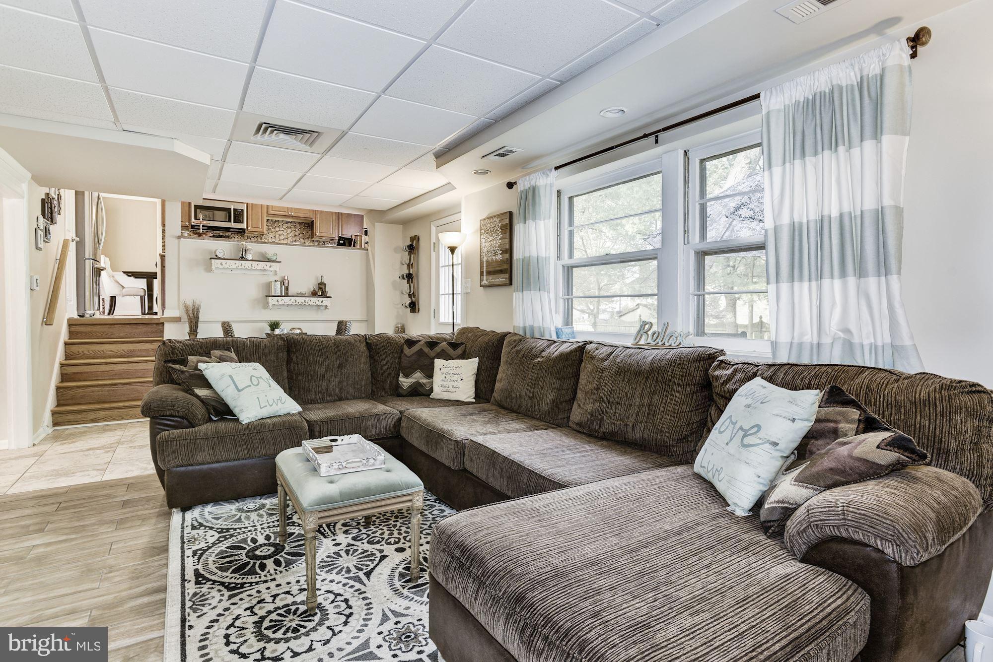 17 Papermill Road Cherry Hill, NJ 08003 - Photo 24 of 41 Family room
