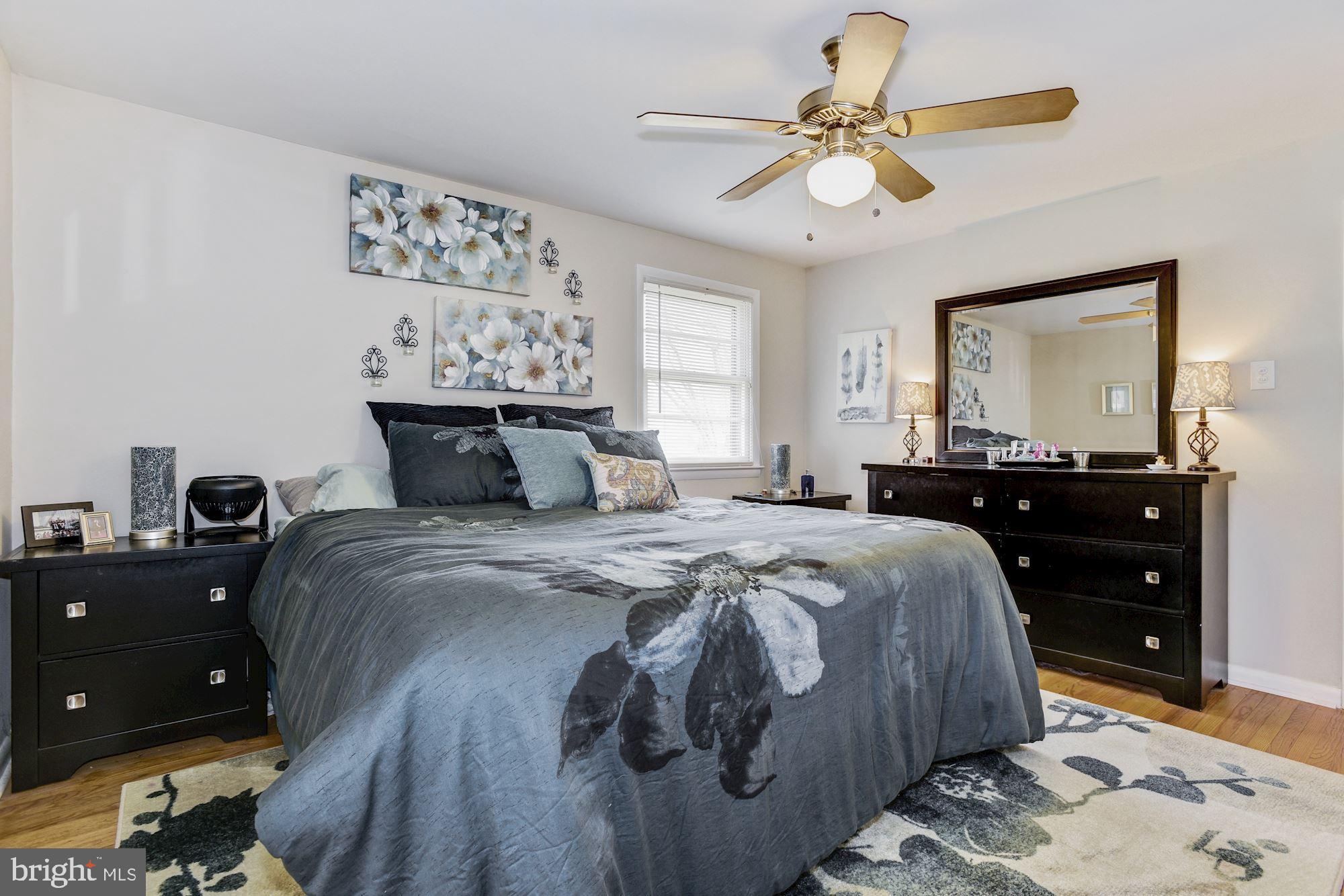 17 Papermill Road Cherry Hill, NJ 08003 - Photo 27 of 41 Master bedroom