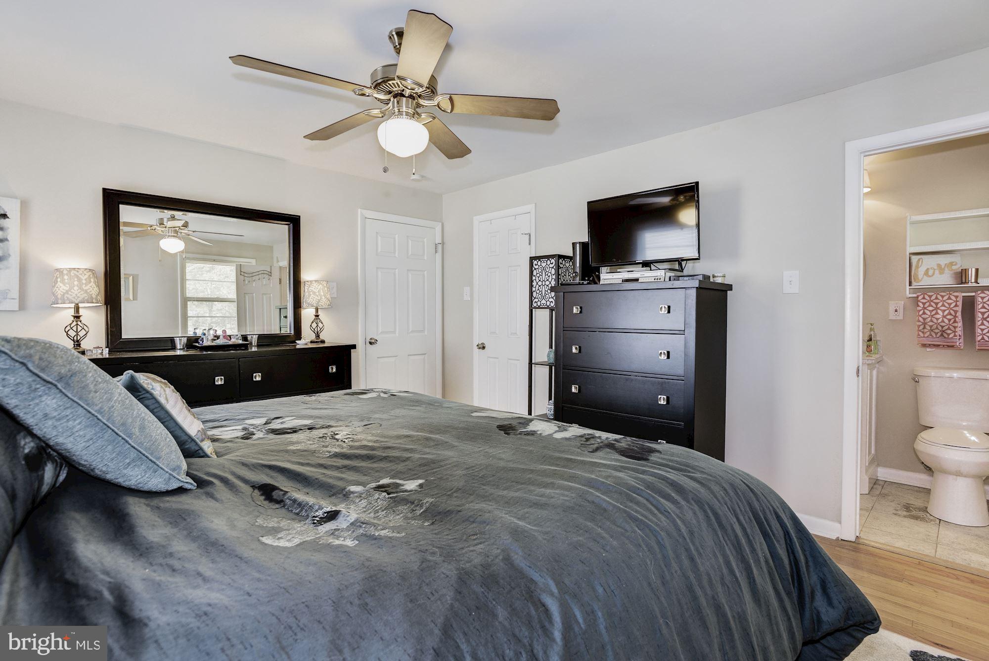17 Papermill Road Cherry Hill, NJ 08003 - Photo 28 of 41 Master bedroom