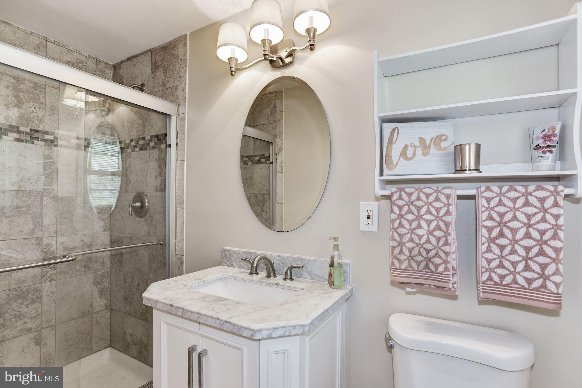 17 Papermill Road Cherry Hill, NJ 08003 - Photo 29 of 41 Master bath