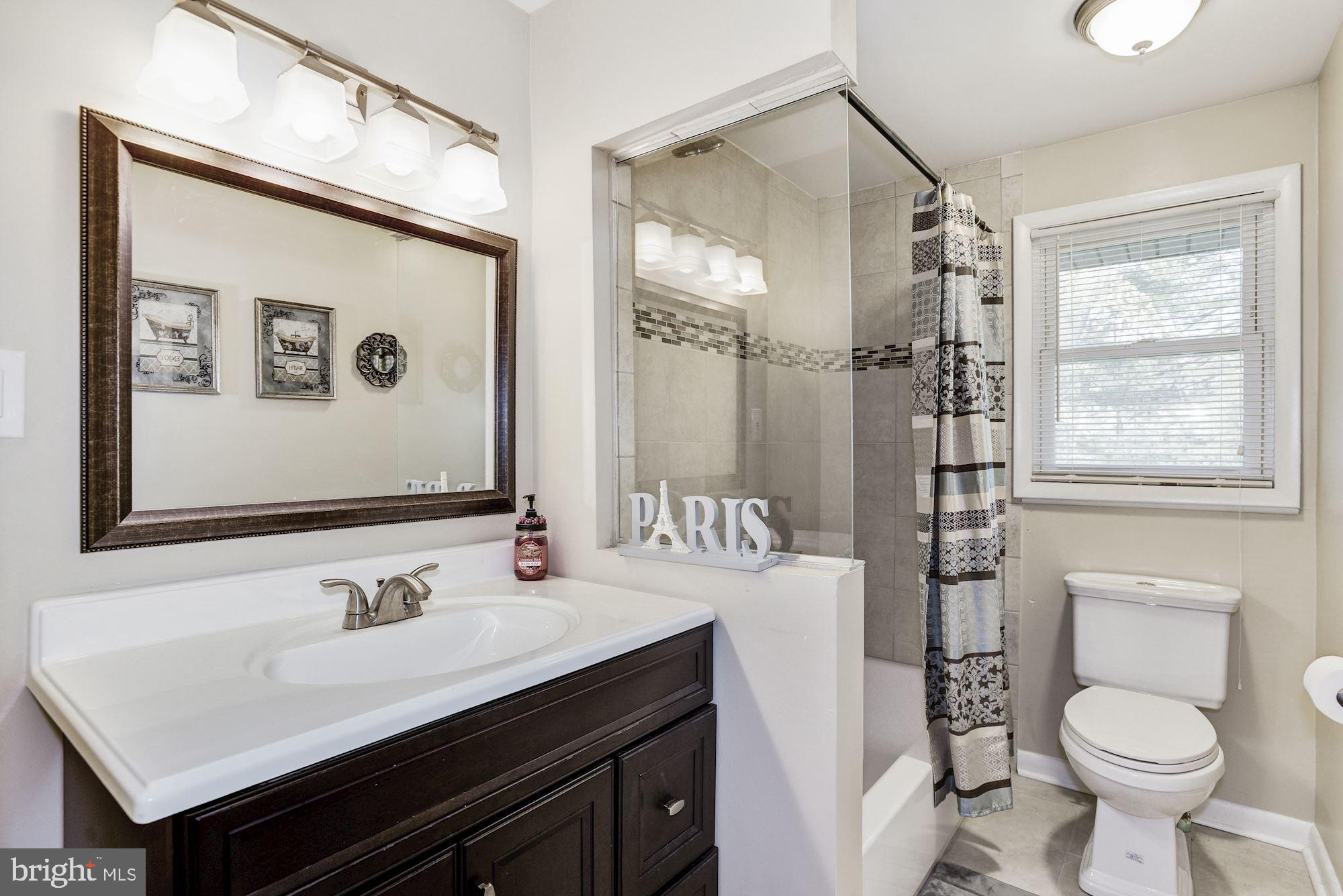 17 Papermill Road Cherry Hill, NJ 08003 - Photo 33 of 41 Full bathroom 2
