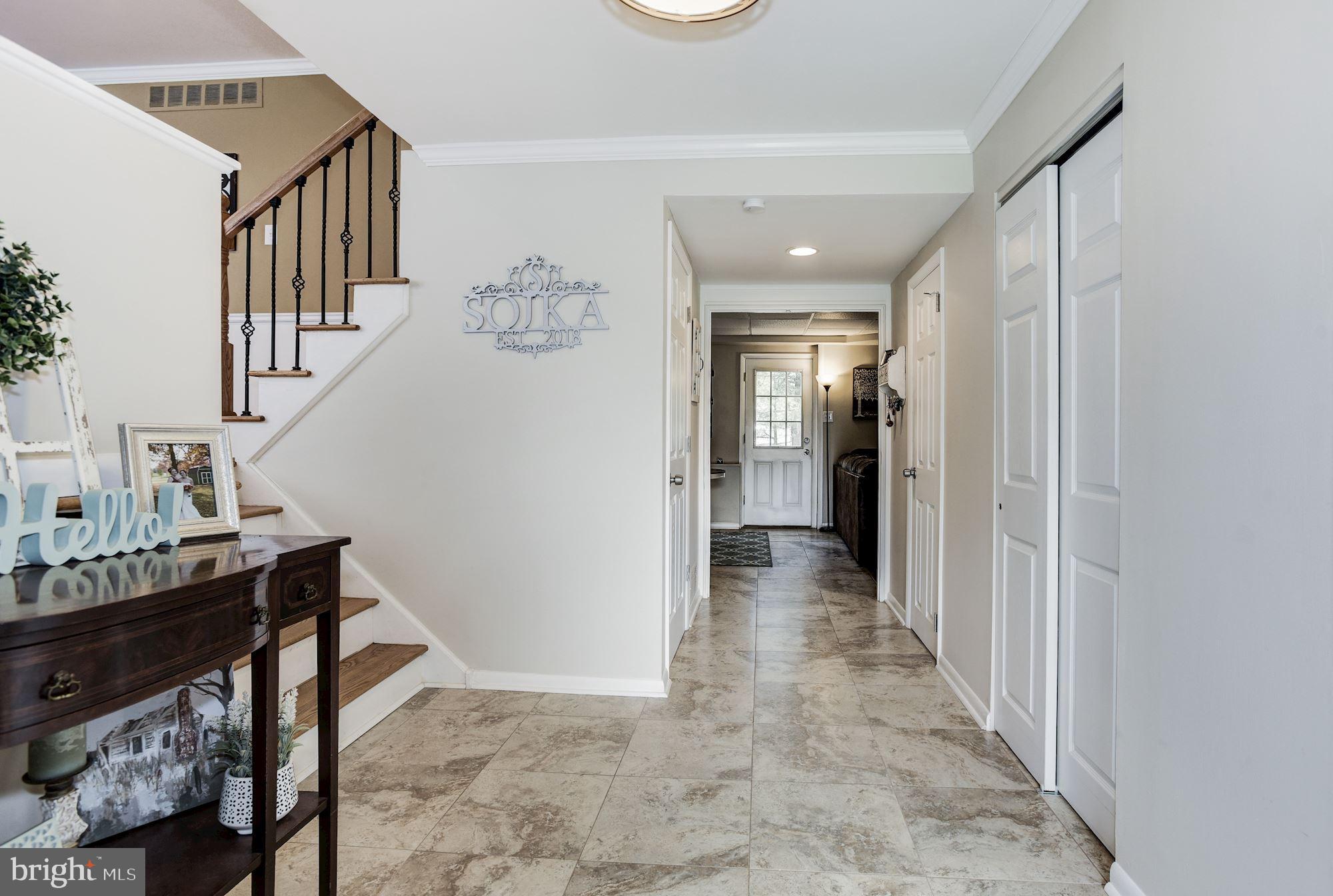 17 Papermill Road Cherry Hill, NJ 08003 - Photo 5 of 41 Foyer