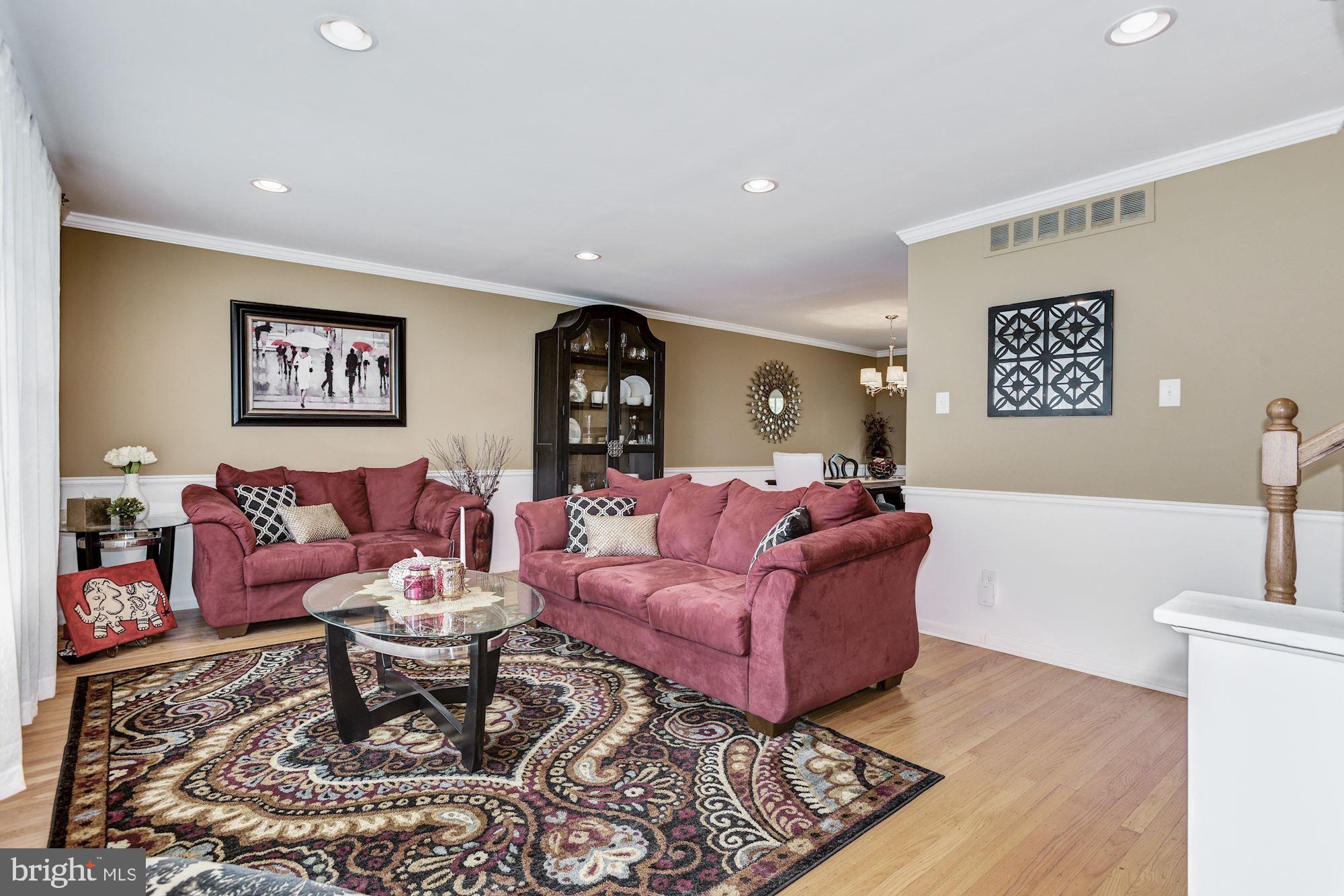 17 Papermill Road Cherry Hill, NJ 08003 - Photo 7 of 41 Living room