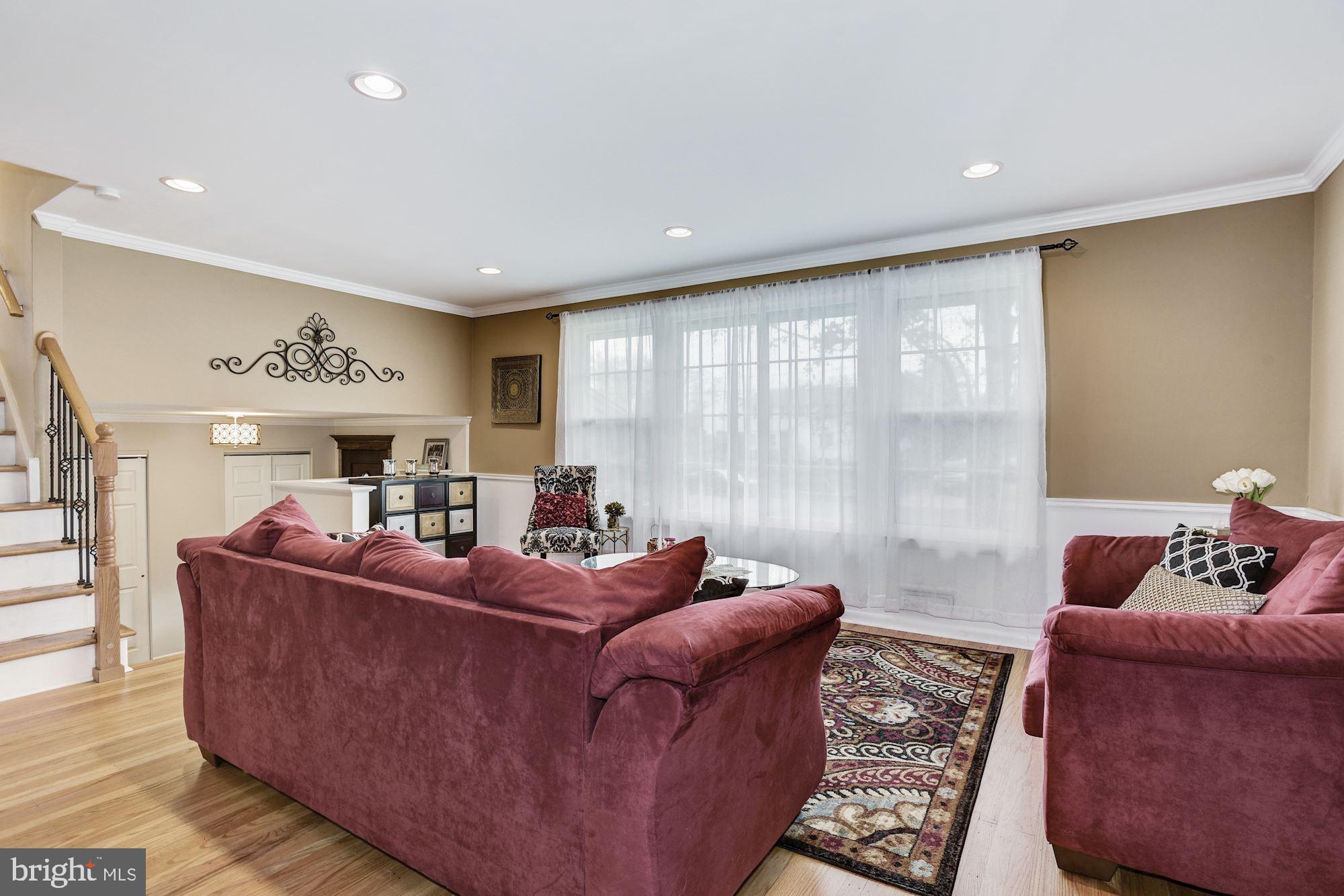 17 Papermill Road Cherry Hill, NJ 08003 - Photo 8 of 41 Living room