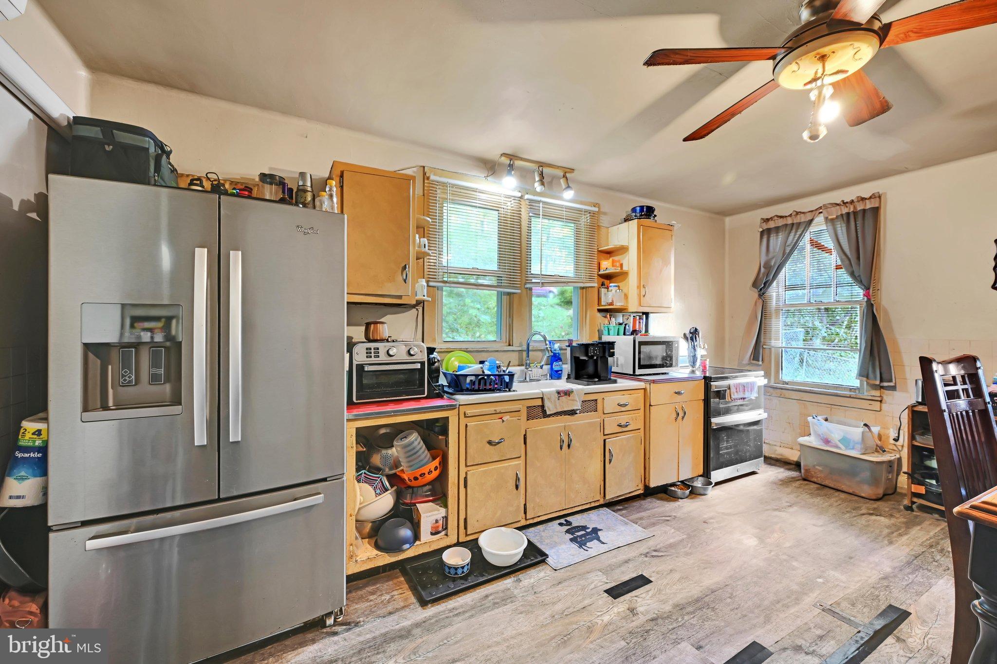 236 Coal Street Coaldale, PA 18218 - Photo 17 of 39 Kitchen