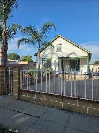 $1,950 | 3753 Eucalyptus Avenue, Riverside, CA 92507