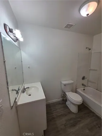 $1,950 | 3753 Eucalyptus Avenue, Riverside, CA 92507