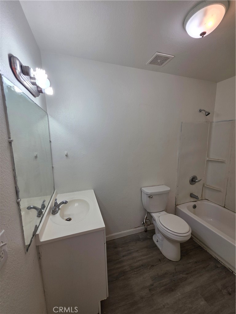 3753 Eucalyptus Avenue Riverside, CA 92507 - Photo 6 of 11