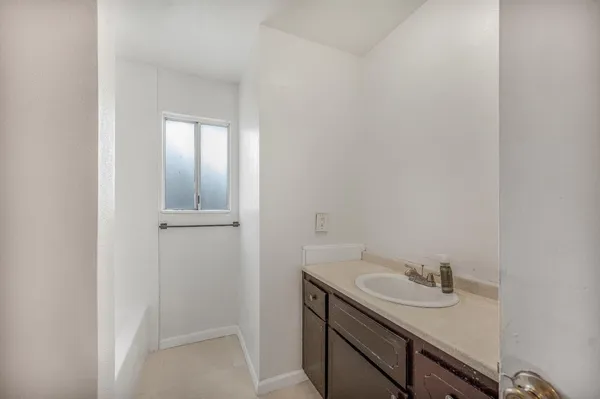 $319,999 | 12476 West F Avenue, Biola, CA 93606