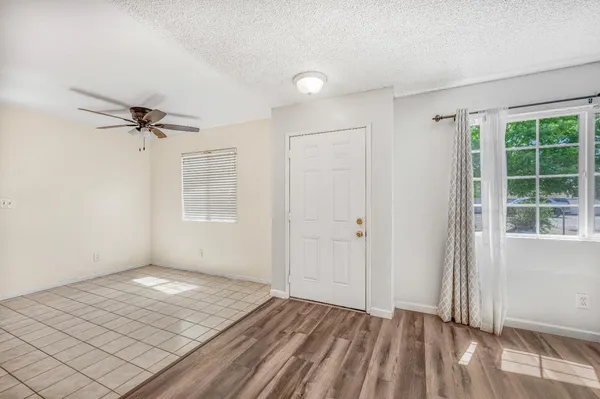 $319,999 | 12476 West F Avenue, Biola, CA 93606