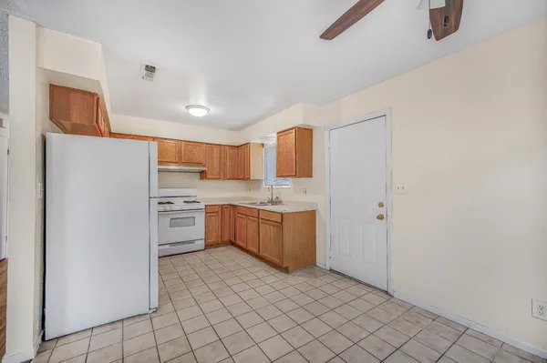$319,999 | 12476 West F Avenue, Biola, CA 93606
