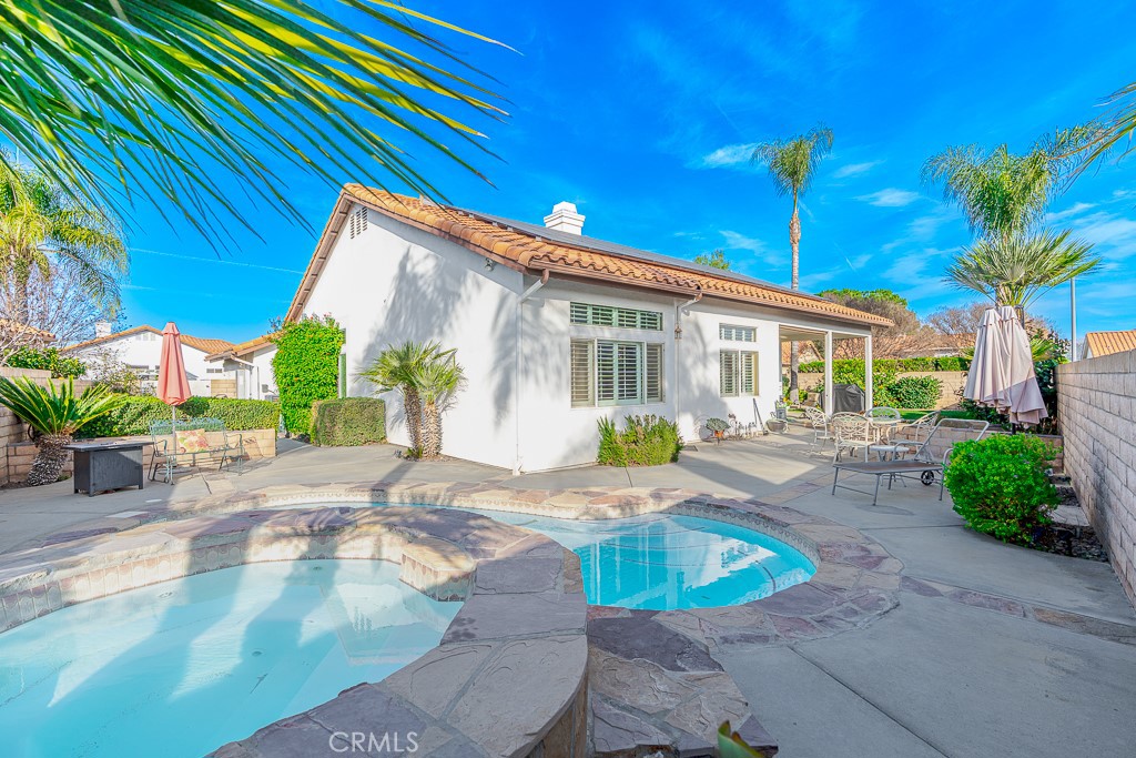 1877 Cashew Tree Street Hemet, CA 92545 - Photo 28 of 32 a view of a house with backyard and sitting area