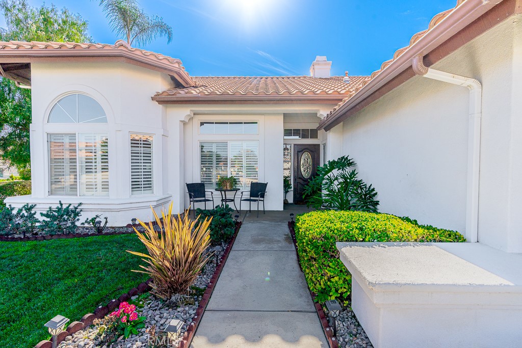 1877 Cashew Tree Street Hemet, CA 92545 - Photo 4 of 32 a view of house with front of garden