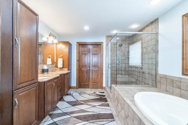 $1,350,000 | 565 Ln 101 Lake Pleasant, Fremont, IN 46737