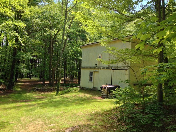 8 Old Worcester Road Westminster, MA 01473 - Photo 5 of 25 a backyard of a house with table and chairs