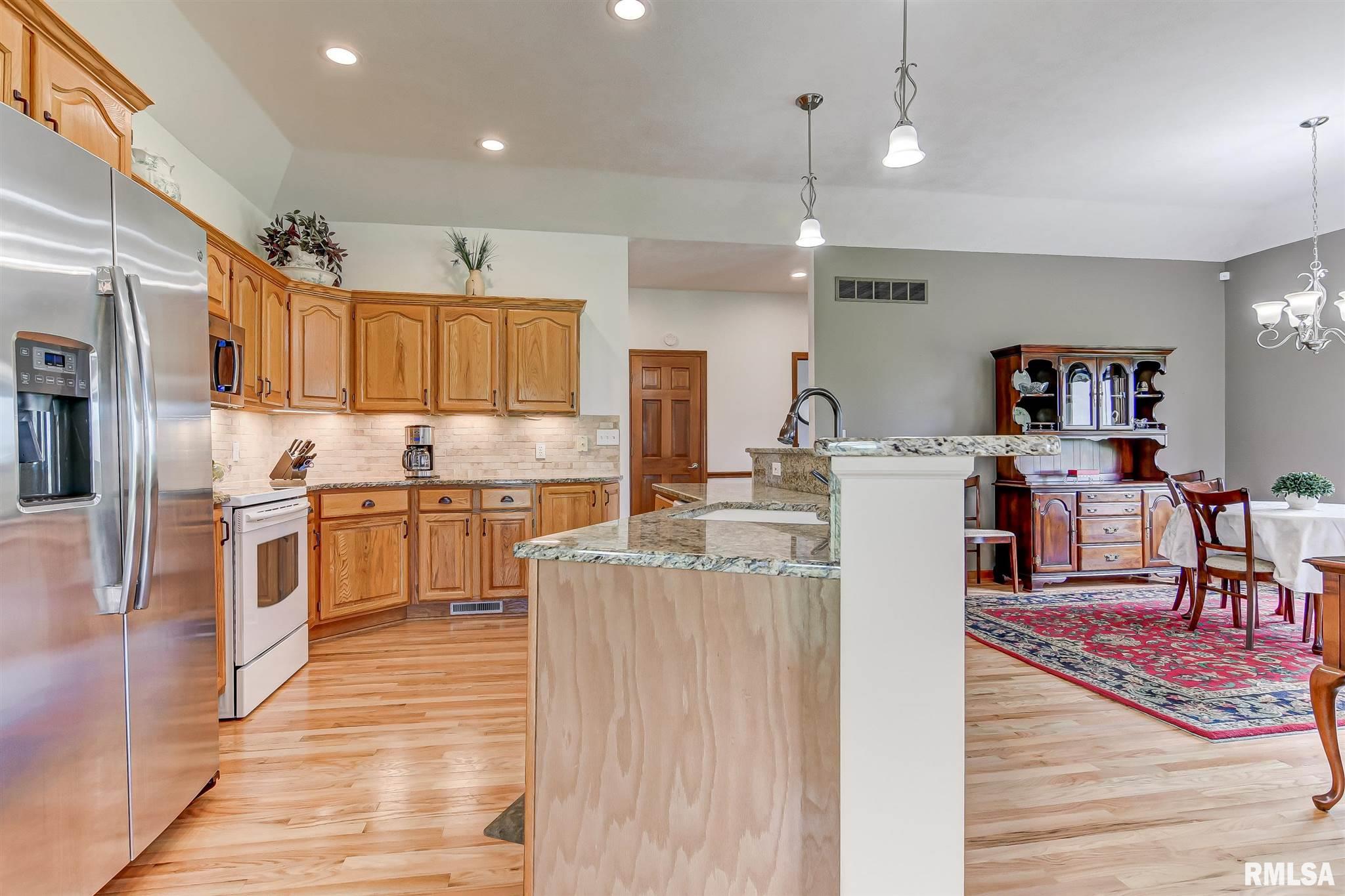 5008 Foxfire Court Springfield, IL 62711 - Photo 15 of 50 Gallery Image 15