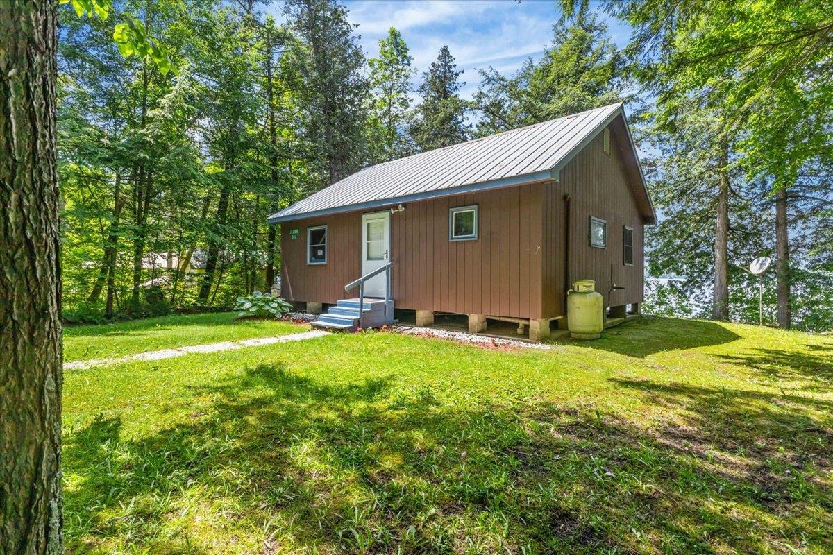 306 Hammond Shore Road Franklin, VT 05457 - Photo 5 of 57