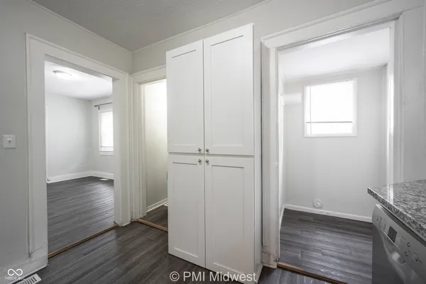 $1,299 | 944 East Minnesota Street, Indianapolis, IN 46203