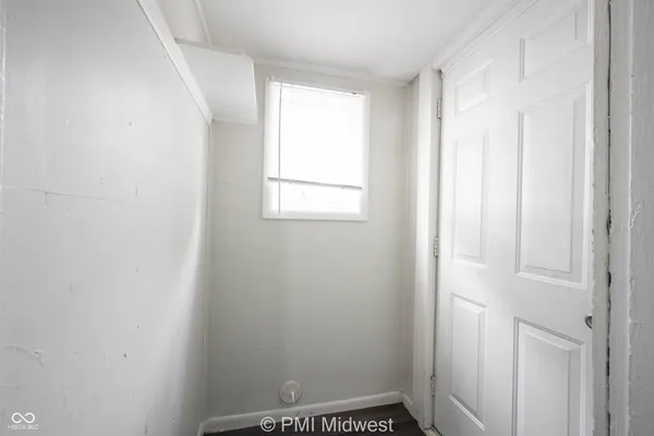 $1,299 | 944 East Minnesota Street, Indianapolis, IN 46203
