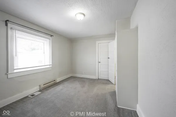 $1,299 | 944 East Minnesota Street, Indianapolis, IN 46203
