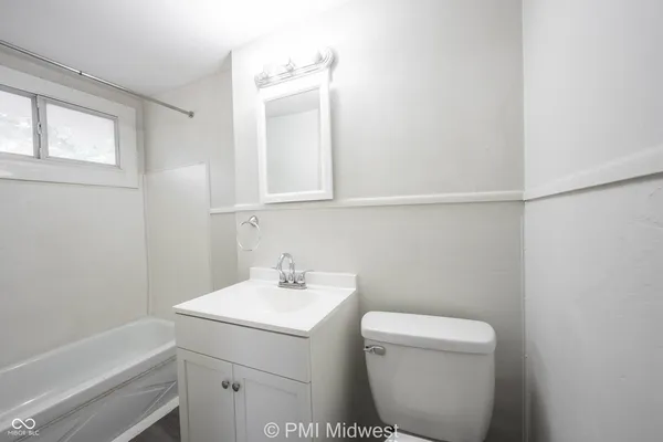 $1,299 | 944 East Minnesota Street, Indianapolis, IN 46203