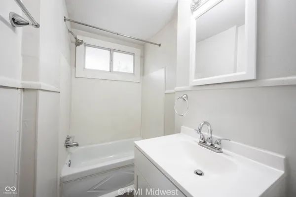 $1,299 | 944 East Minnesota Street, Indianapolis, IN 46203