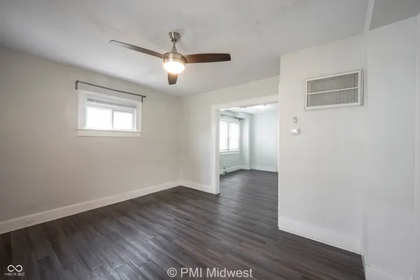 $1,299 | 944 East Minnesota Street, Indianapolis, IN 46203