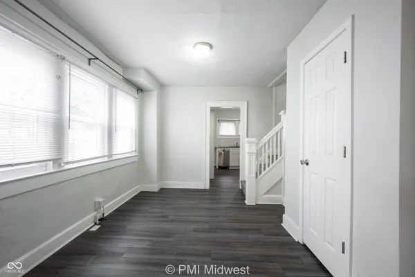 $1,299 | 944 East Minnesota Street, Indianapolis, IN 46203