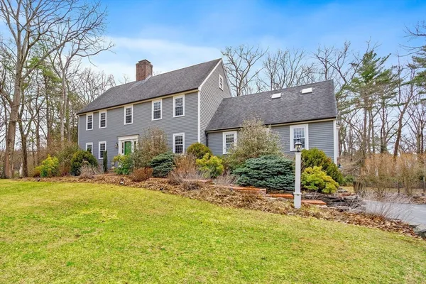 $1,895,000 | 48 Chanticleer Road, Sudbury, MA 01776