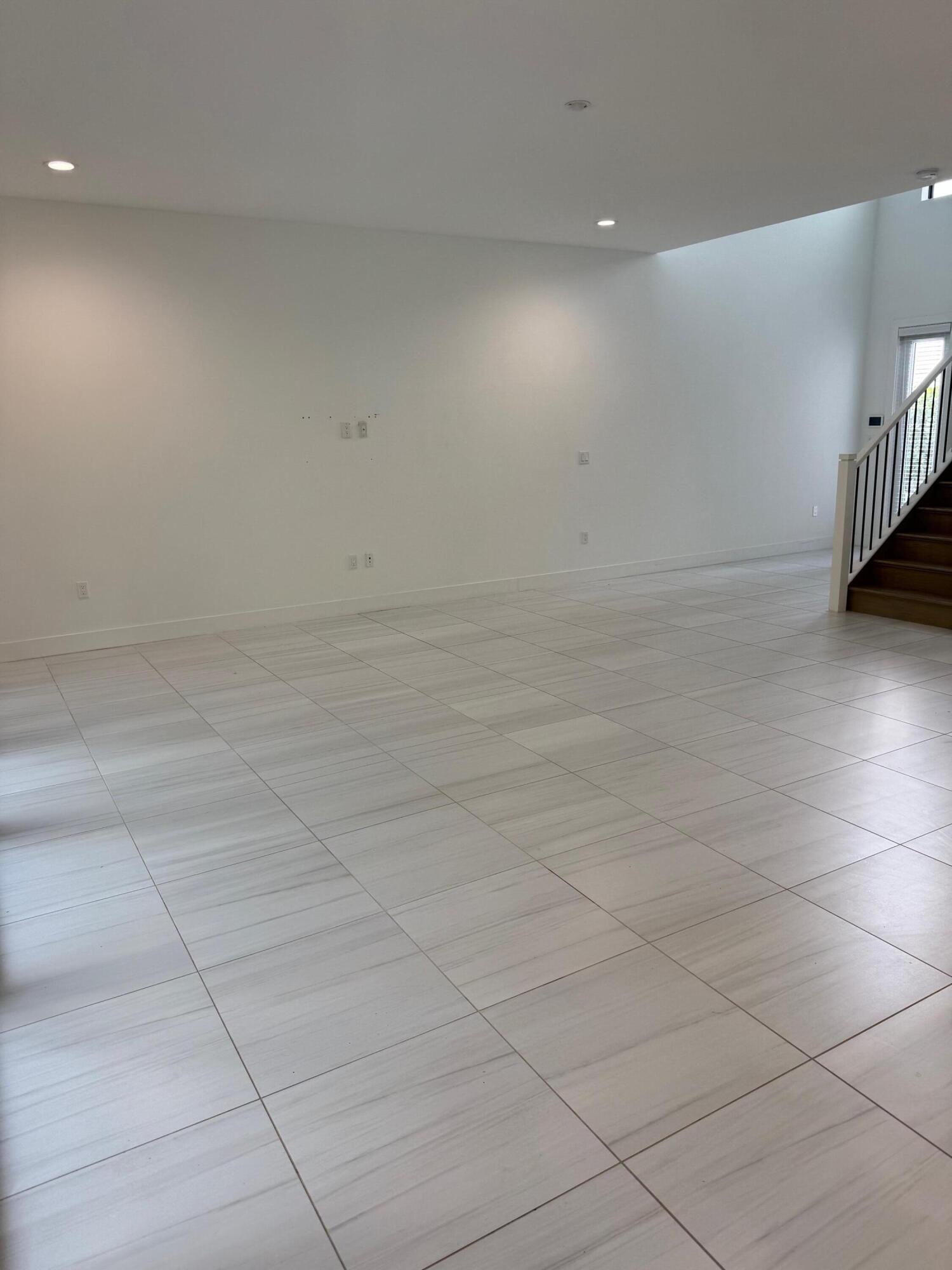 8055 White Wave Terrace Boca Raton, FL 33496 - Photo 3 of 22 Living room 1