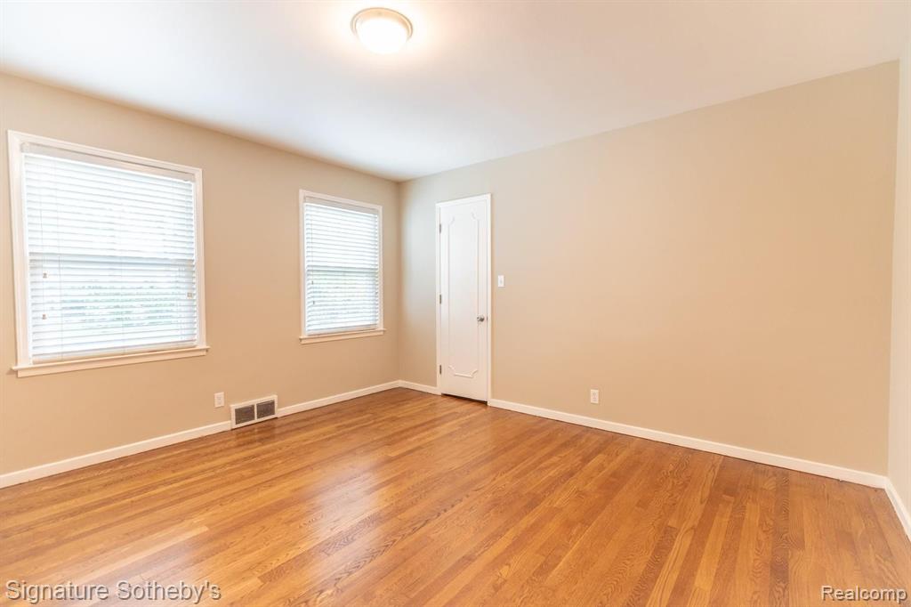 1464 South Renaud Road Grosse Pointe Woods, MI 48236 - Photo 14 of 25