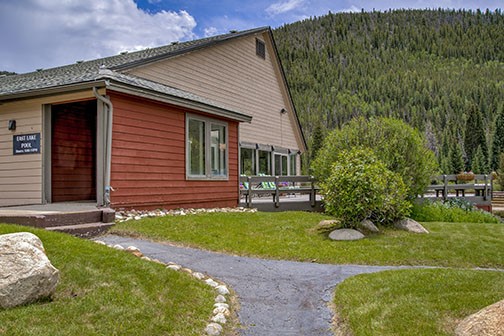 22340 Highway 6, Unit 1785 Keystone, CO 80435 - Photo 27 of 28 a front view of a house with garden