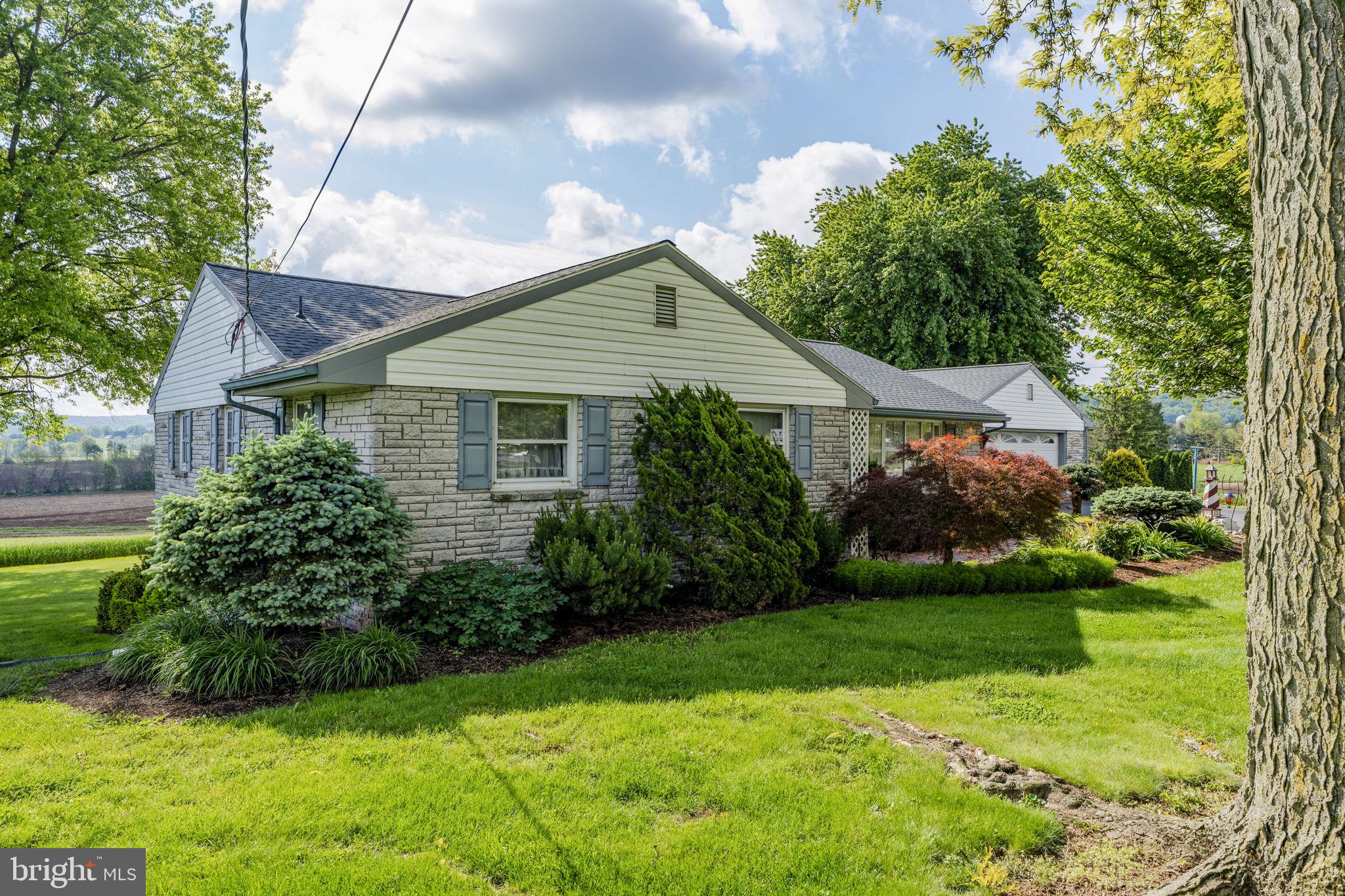 1041 Springville Road East Earl, PA 17519 - Photo 7 of 71