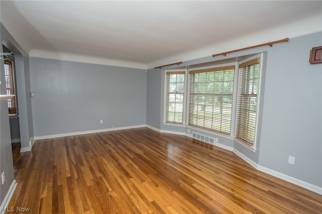 3798 Fairoaks Road South Euclid, OH 44121 - Photo 8 of 23